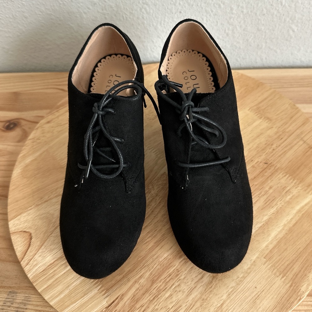 Journee Collection Womens Leona Cone Heel Booties 
Like new